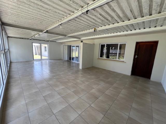 To Let 4 Bedroom Property for Rent in Kabega Park Eastern Cape